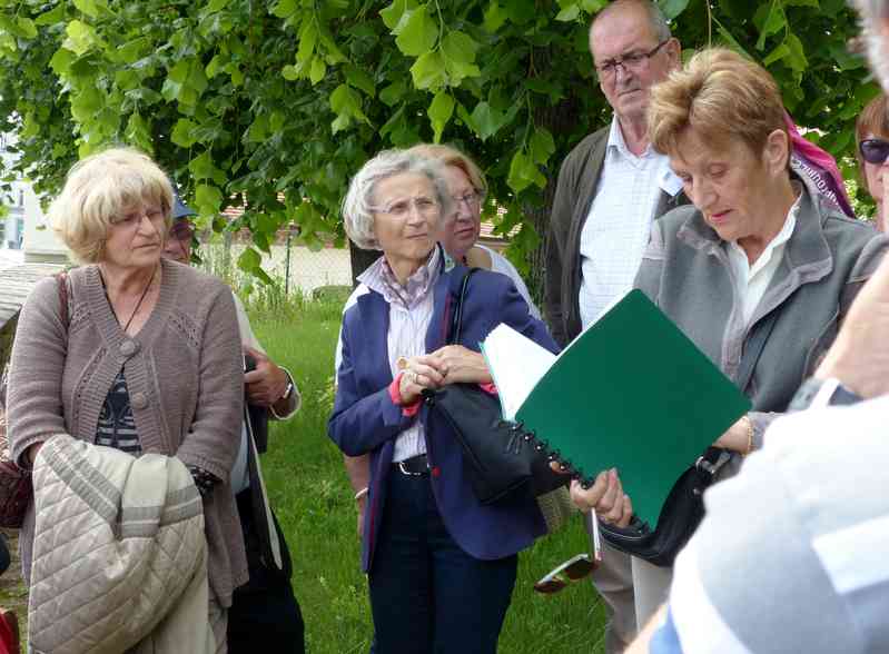 07_P1000689 (Clement).jpg - Tiens, l'épouse du guide qui prend la relève !